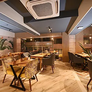 3* 公寓式酒店 Daali &