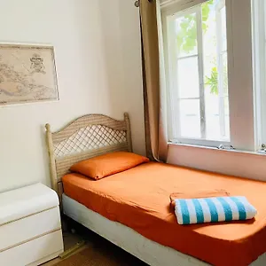 Hillcrest Hostel Nassau